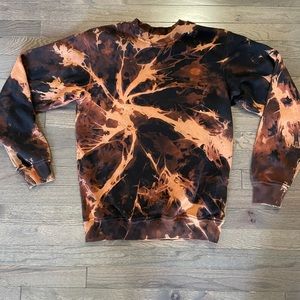 S bleach dyed crewneck
